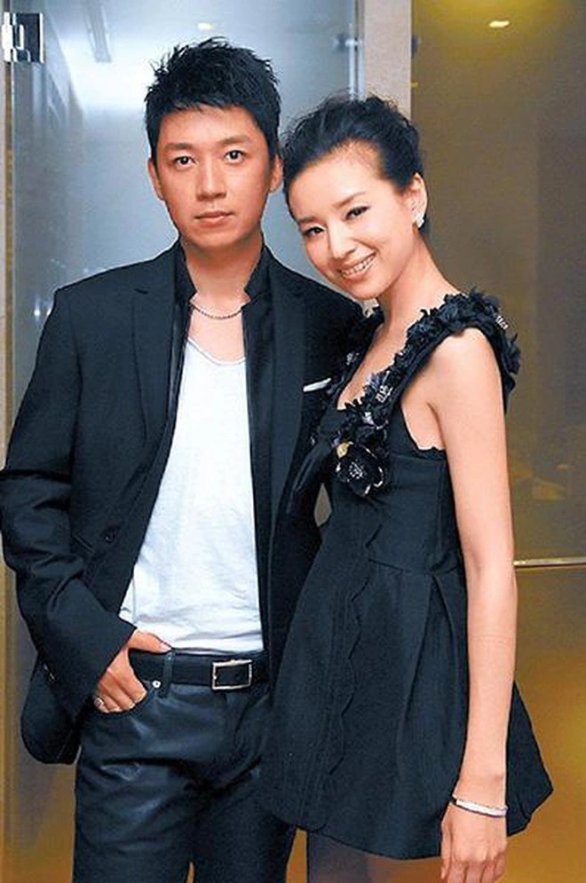 Đổng Khiết và Phan Việt Minh đã ly hôn được 11 năm. 