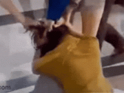 Tin tức - Vụ clip cô gái áo vàng bị hành hung dã man ở sảnh chung cư TP.HCM: Hoa khôi Đại học Kinh tế-Tài chính TP.HCM khai gì?