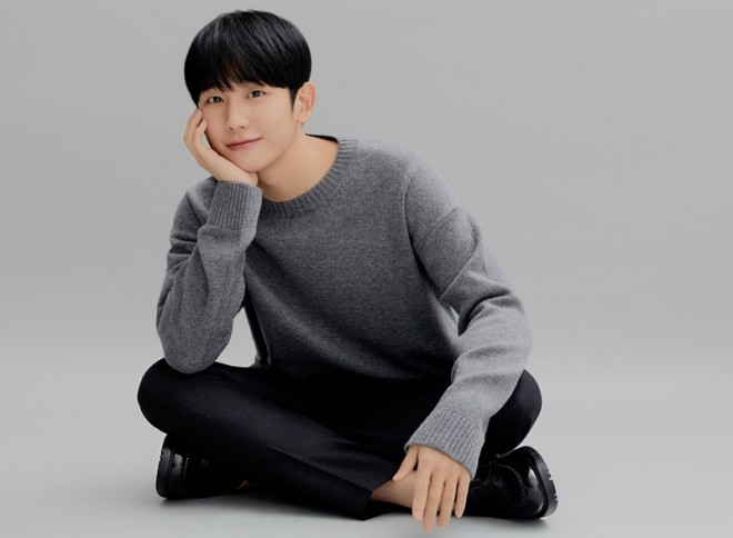 Jung Hae In dính nghi vấn tới hộp đêm săn gái trẻ.