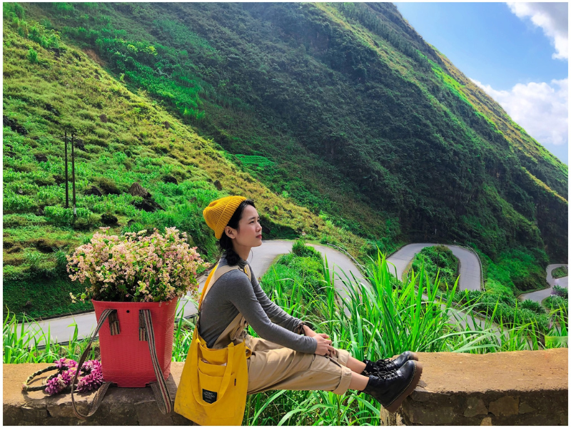 Đến Hà Giang vào tháng cuối cùng trong năm là một cơ hội để du khách chiêm ngưỡng những bức tranh khung cảnh thiên nhiên hùng vỹ với những sắc hoa rực rỡ.
