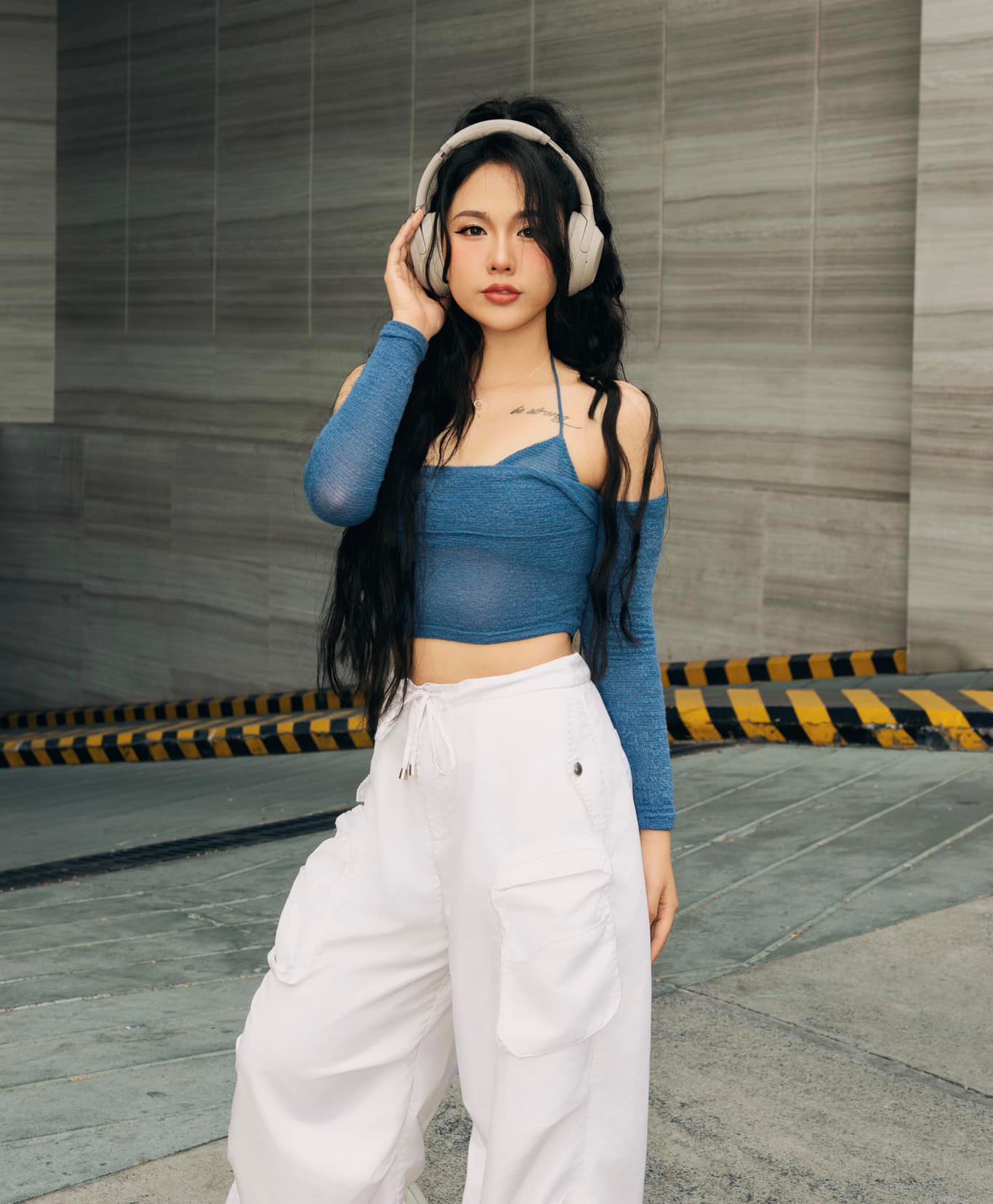 img srchttps://cdn.eva.vn/upload/4-2023/images/2023-12-07/image7-1701935031-87-width1363height2048.jpg width1363 /