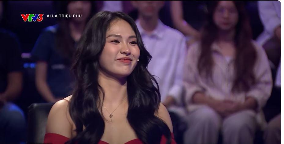 Bích Trâm trả lời sai câu số 8.