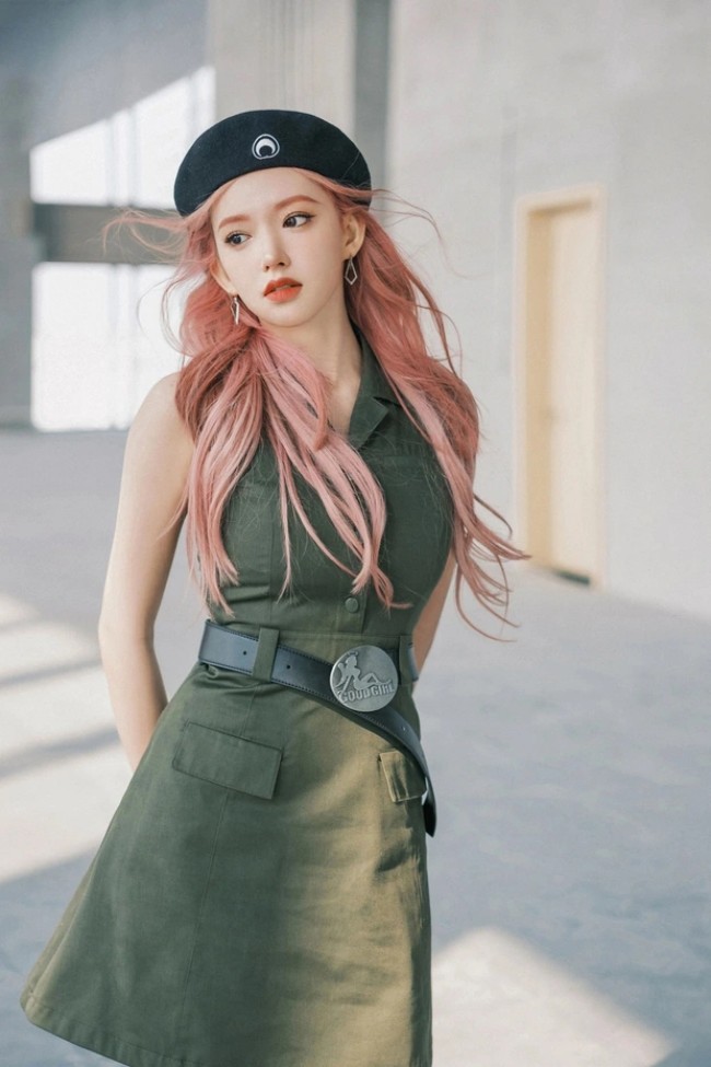 Top nàng thơ amp;#34;mặt học sinh, thân hình phụ huynhamp;#34;: Người sở hữu 5 công ty, kẻ là amp;#34;búp bê cơ bắpamp;#34; - 13