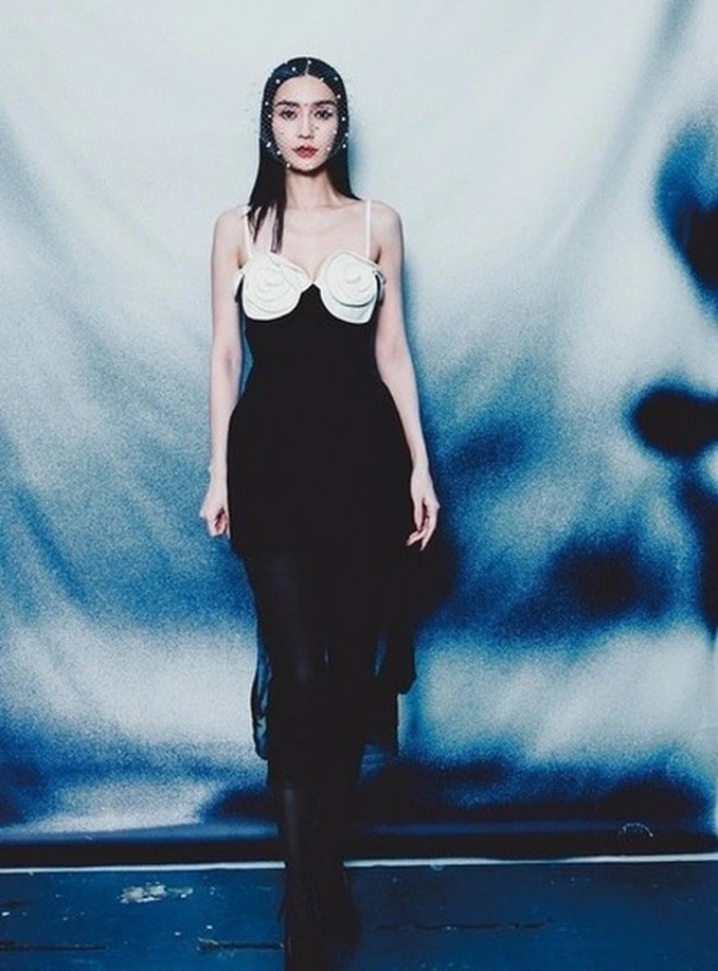 Lượng fan trên weibo của Angelababy giảm đáng kể sau bê bối.