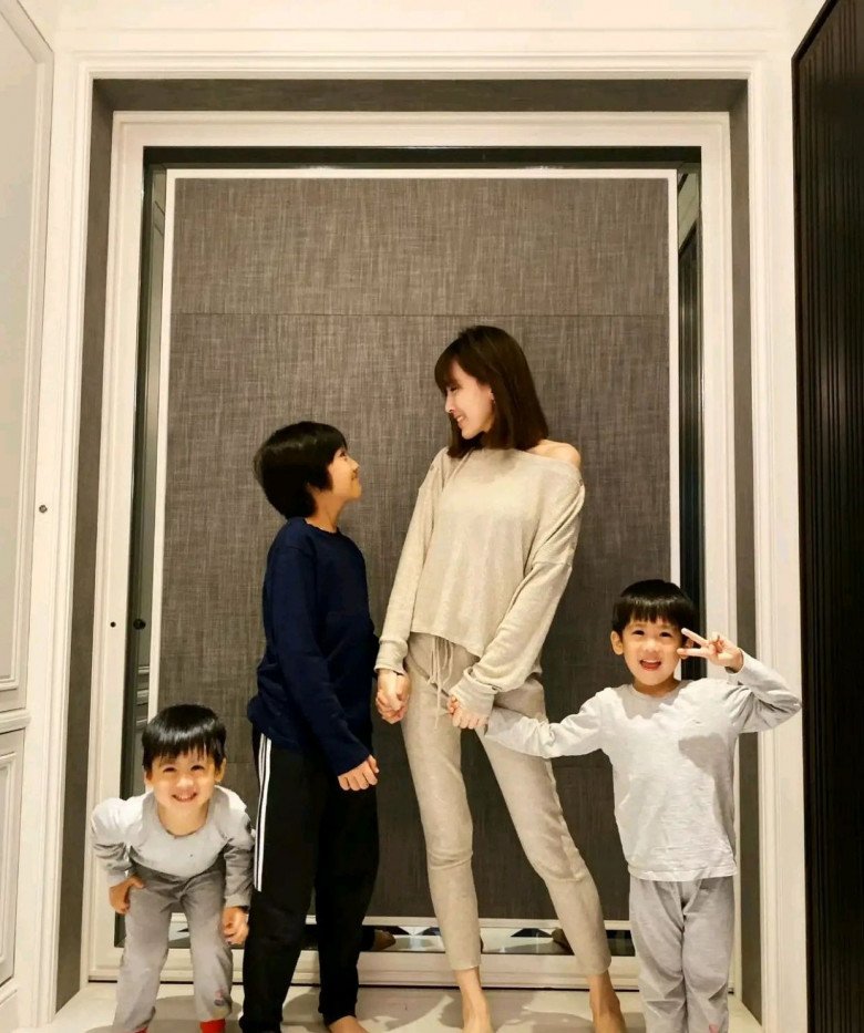 Ba con trai của vợ chồng Lâm Chí Dĩnh.