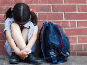 Yêu con - "Nếu con chết, mẹ có buồn không?", nghe con hỏi mẹ lập tức tới trường kiện thầy giáo