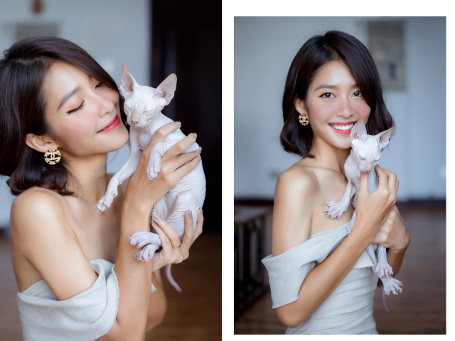 Nữ diễn viên thường xuyên chia sẻ những khoảnh khắc đáng yêu bên chú mèo cưng của mình thông qua việc đăng tải những hình ảnh này trên các nền tảng truyền thông xã hội. Khả Ngân cũng chia sẻ rằng kể từ khi có Cỏ, điện thoại của cô trở nên đa dạng với nhiều hình ảnh đáng yêu của bạn nhỏ này.