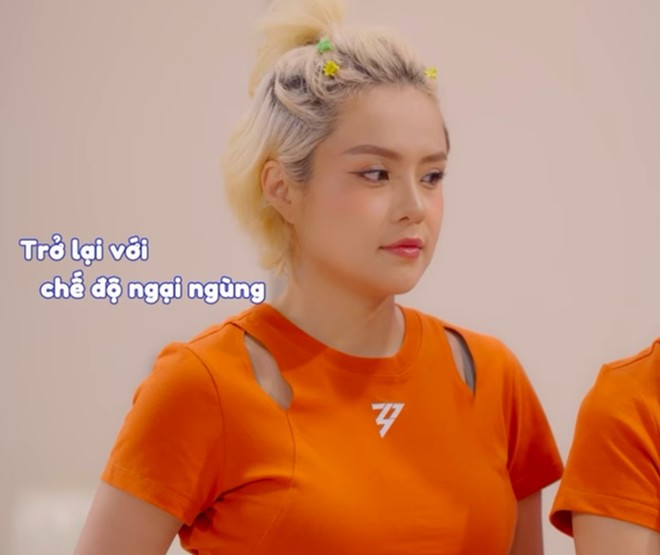 Nữ ca sĩ cho biết mình không hề ngại ngùng, bẽn lẽn, sượng trân, xịt keo như mọi người tưởng.
