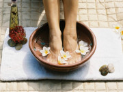 Sức khỏe - Bác sĩ Đông y: 5 thói quen thư giãn hầu như ai cũng mắc phải làm tổn hại gan và dạ dày, da khô xỉn màu