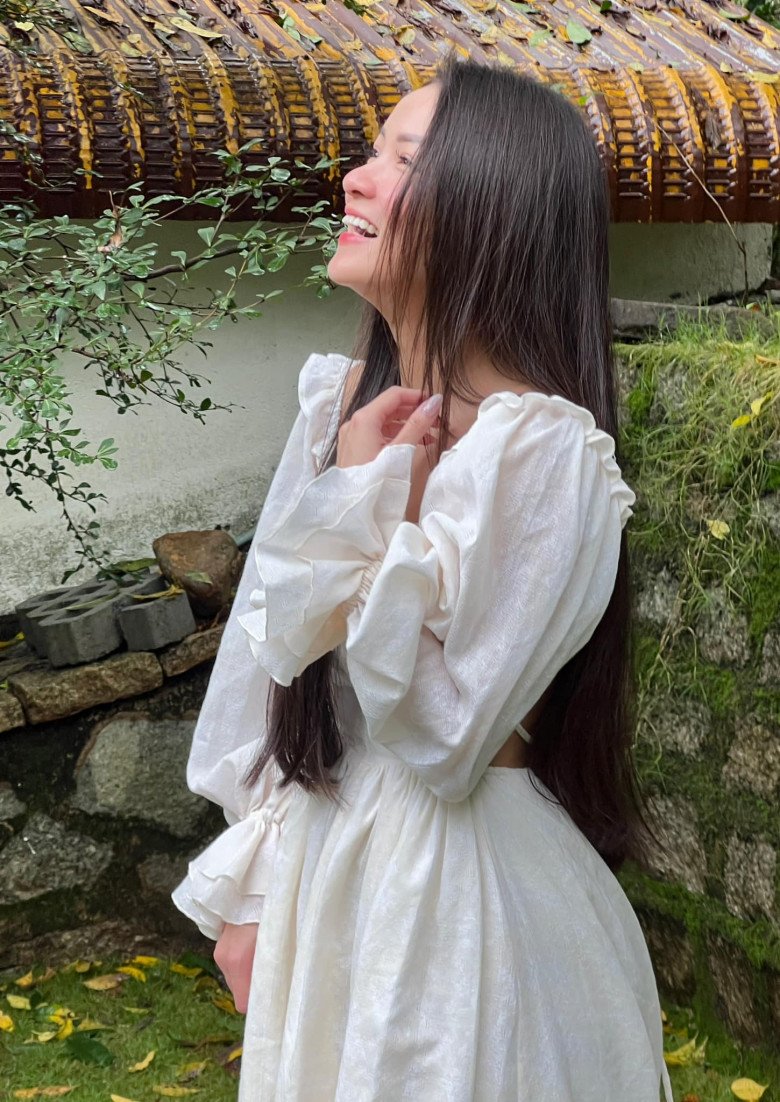 Rời xa showbiz, Thủy Top dành nhiều thời gian cho công việc kinh doanh và tận hưởng cuộc sống. Trên trang cá nhân, tiểu thư phố cổ chia sẻ nhiều khoảnh khắc xinh đẹp của bản thân.