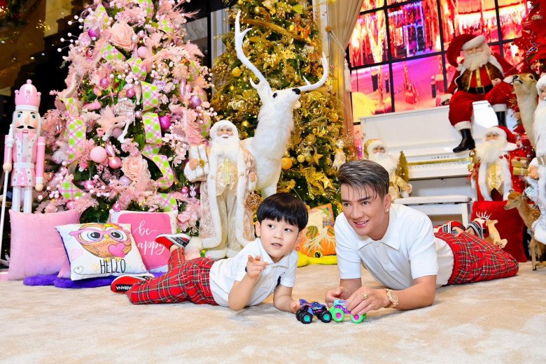 Đàm Vĩnh Hưng học tập cách nuôi con của Hồ Ngọc Hà.