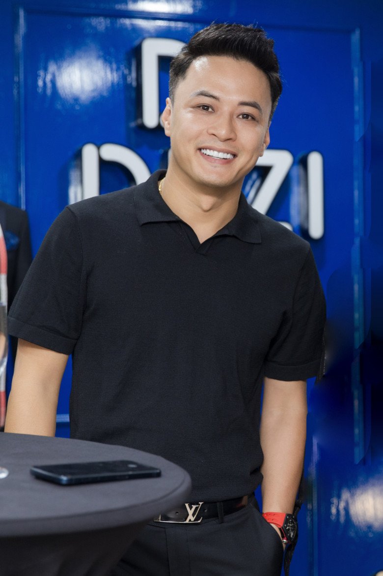 Đời tư của diễn viên Hồng Đăng được quan tâm sau thông tin anh đã nghỉ việc tại nhà hát.