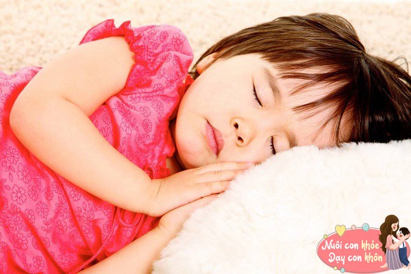 Trẻ thích màu đen thường cảm thấy không an toàn và không thể thư giãn đủ để ngủ.