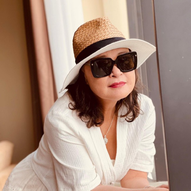 amp;#34;Mẹ chồngamp;#34; Hồng Diễm là amp;#34;mỹ nhân Việt đẹp nhất thập kỷamp;#34;, ông xã yêu chiều, từng đi buôn long nhãn - 11