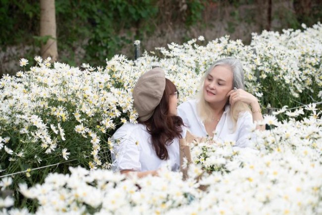 amp;#34;Mẹ chồngamp;#34; Hồng Diễm là amp;#34;mỹ nhân Việt đẹp nhất thập kỷamp;#34;, ông xã yêu chiều, từng đi buôn long nhãn - 14