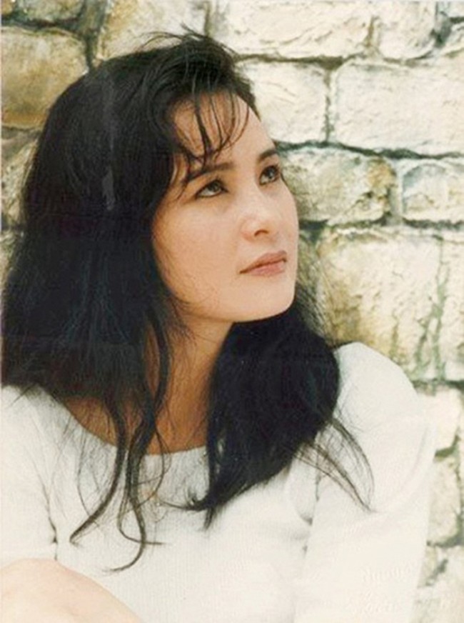 amp;#34;Mẹ chồngamp;#34; Hồng Diễm là amp;#34;mỹ nhân Việt đẹp nhất thập kỷamp;#34;, ông xã yêu chiều, từng đi buôn long nhãn - 4