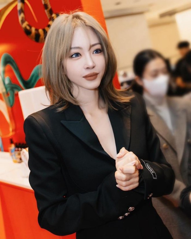 Han Ye Seul khác lạ tại sự kiện mới đây.