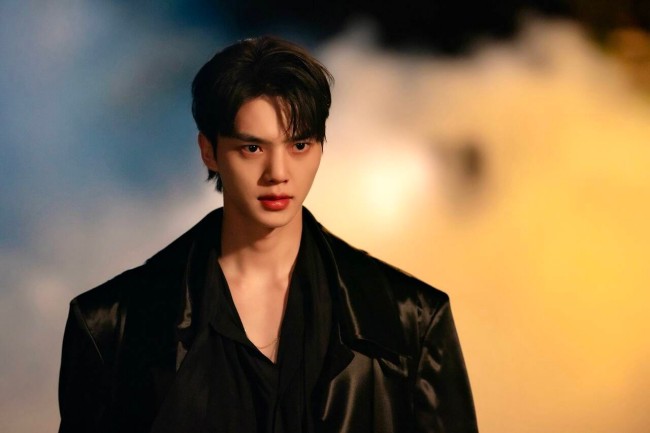 Chàng Quỷ Của Tôi: Chuyện tình đẹp như tranh giữa tổng tài amp;#34;mặt học sinhamp;#34; và hot boy quỷ - 3