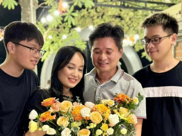 Cặp vợ chồng hiếm hoi của showbiz Việt vừa cùng trở thành NSND: Đều trẻ đẹp hơn tuổi, 2 con trai đã lớn tướng