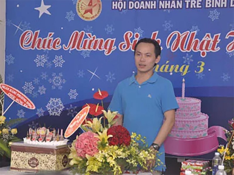 Huỳnh Trần Phi Long cho biết ngay từ khi còn bé, anh đã có sở thích kinh doanh. Anh chia sẻ: "Tôi là anh cả nên sớm hiểu nỗi gian truân của cha mẹ trong quá trình tạo dựng cơ nghiệp. Vì thế, tôi thấy mình phải có bổn phận gìn giữ, phát triển"
