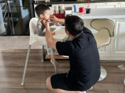 Yêu con - Bạn gái xinh đẹp của Bằng Kiều khoe con trai được bảo mẫu xịn từ Mỹ về chăm sóc chu đáo