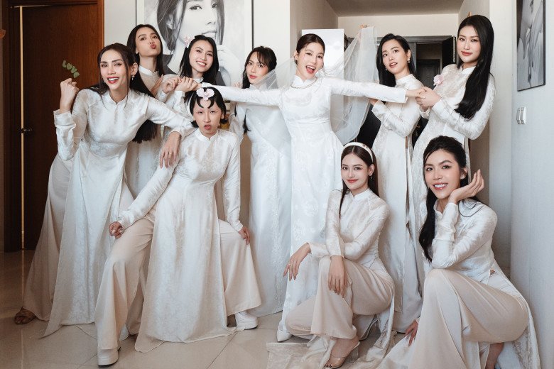 Dàn phù dâu gồm các mỹ nhân showbiz Việt rạng ngời trong ngày vui của bạn thân.
