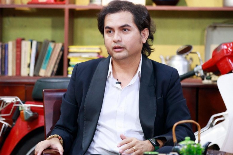 Đức Tiến từng chia sẻ lý do rời sàn diễn là vì thấy nhiều đồng nghiệp làm nghề không chuẩn mực.