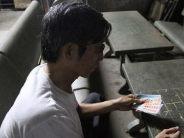 Trúng độc đắc, hai người đàn ông bỗng dưng có tiền tỷ trong tay và kết cục trái ngược hoàn toàn