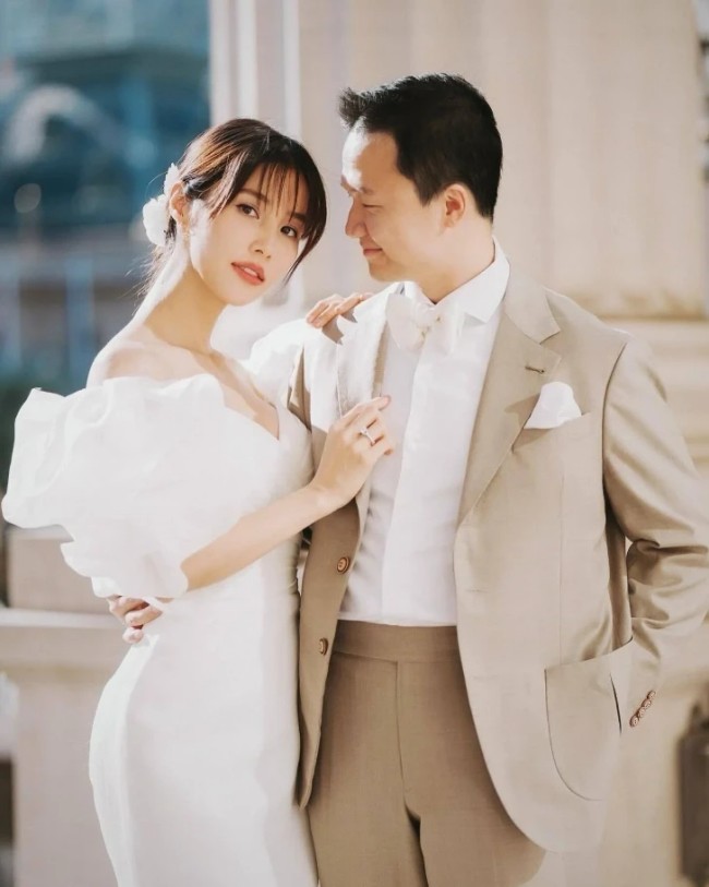 Trước khi làm dâu hào môn, Diễm My 9X từng mặc váy cưới, hôn nồng cháy nhiều amp;#34;người tìnhamp;#34; điển trai - 1