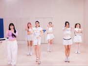 Làm đẹp - Ảnh hậu trường "tố cáo" body thật của chị đẹp Hồng Nhung, vẫn có "báu vật" cạnh tranh Lệ Quyên