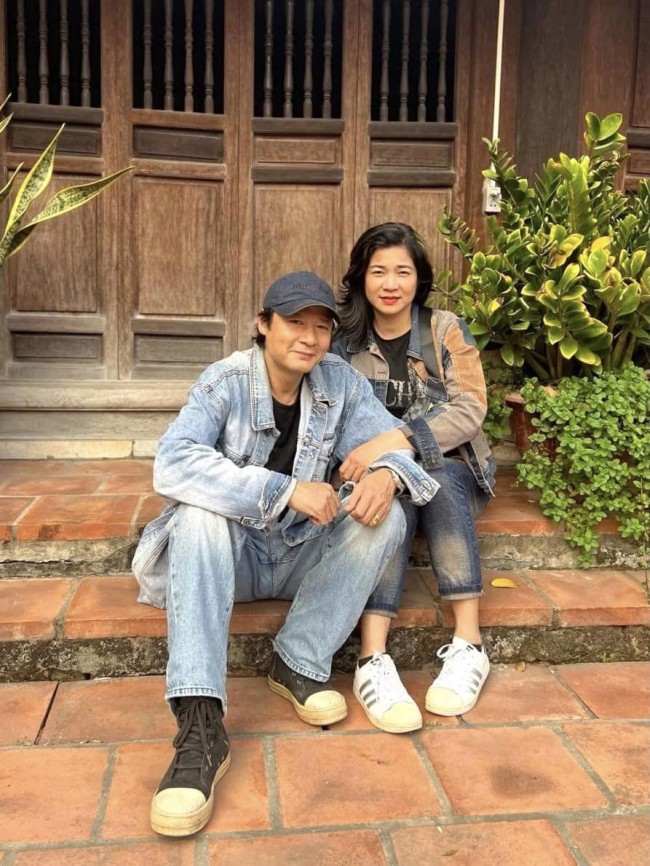 amp;#34;Vua bãi rácamp;#34; từng gán nhà lấy 80 triệu để cưới vợ kém 12 tuổi, giờ đẻ 4 con vừa xinh vừa ngoan - 11