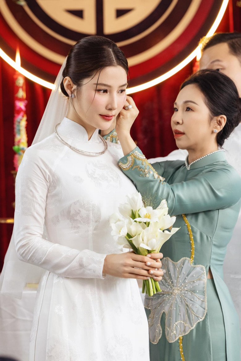 Diễm My được mẹ chồng yêu thương như con ruột.