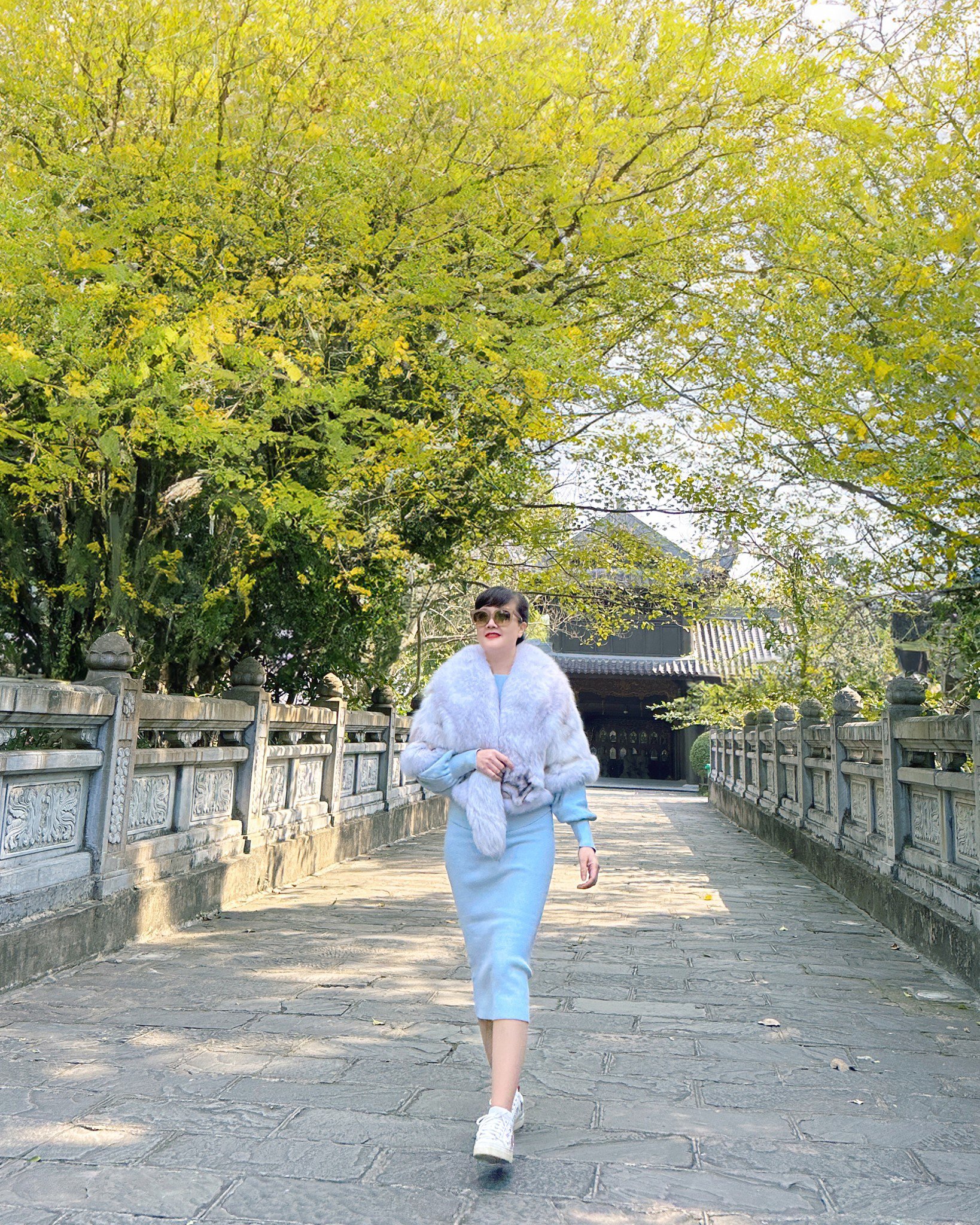 Chỉ duy nhất một người cho đến giờ vẫn chưa có danh hiệu, đó là nghệ sĩ Vân Dung – nàng Oliver của làng hài miền Bắc.