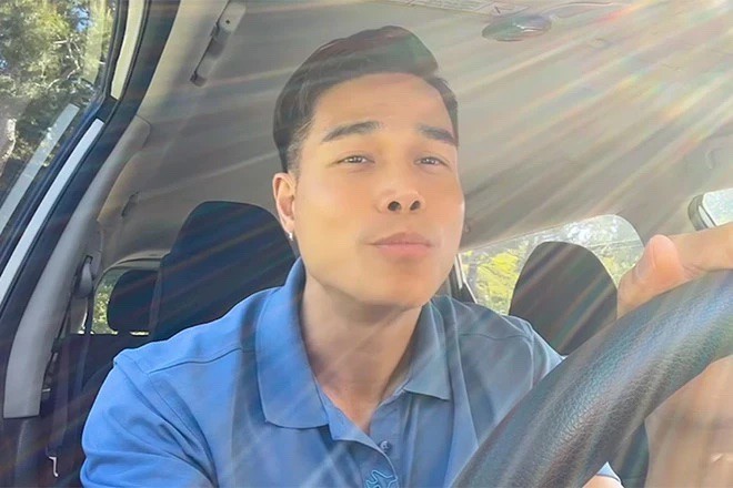 Trên YouTube, Tiến Đoàn hào hứng chia sẻ một buổi đi dạy của mình.