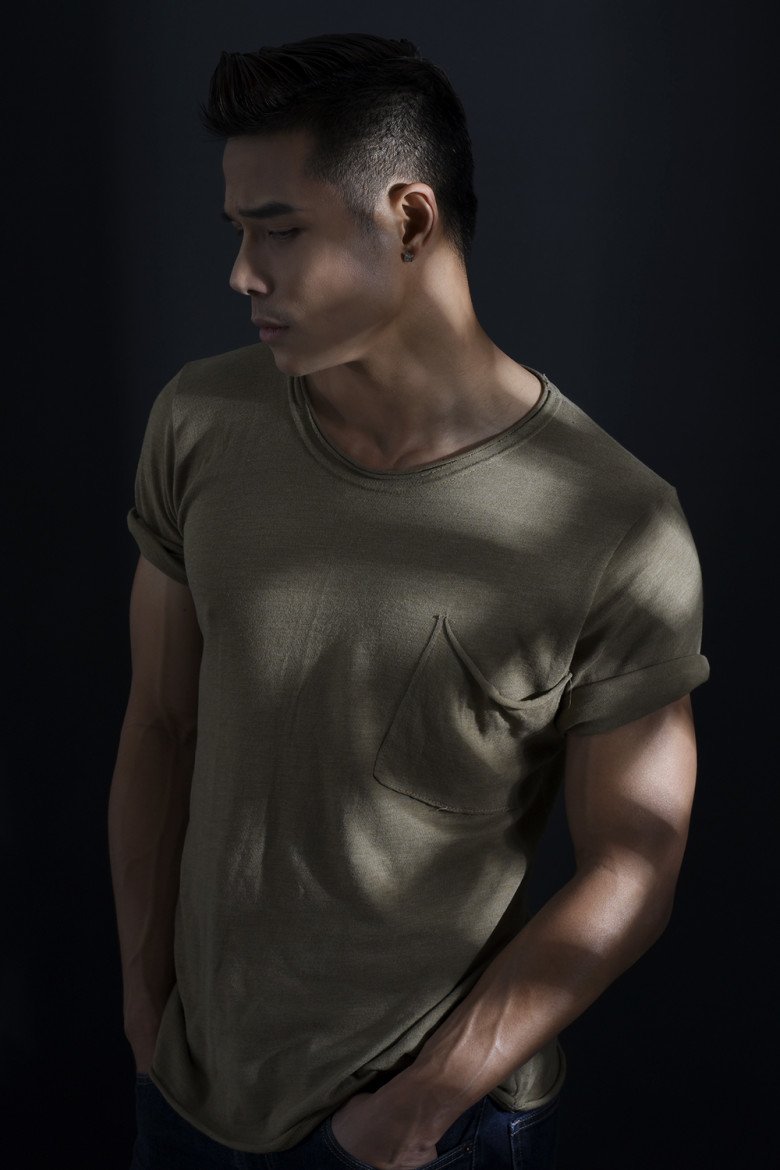 Nhìn lại quãng thời gian của tuổi trẻ, Tiến Đoàn cho rằng sự bồng bột, thiếu người chỉ dẫn đã khiến anh có những bước đi lầm đường.