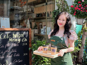 Xuất hiện cô nàng bán cà phê đẹp xinh, có làn da trắng như sữa