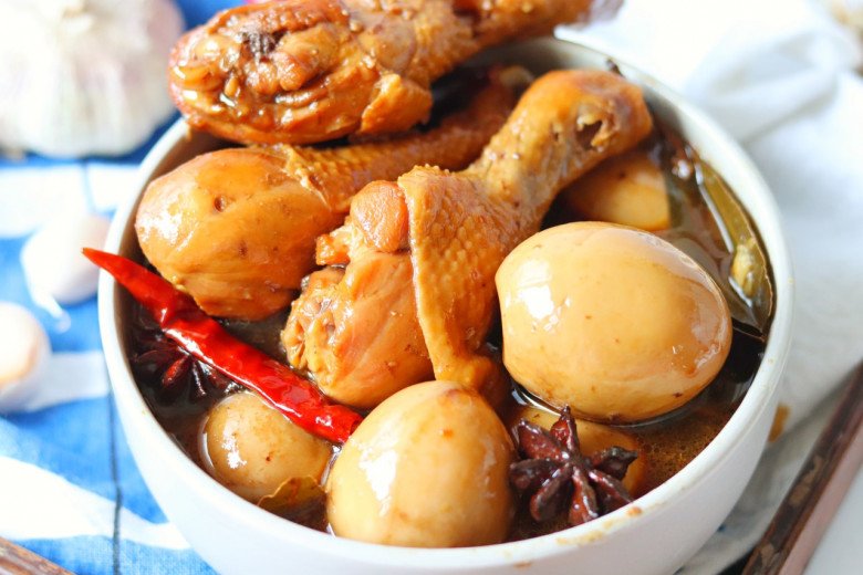 Gà kho trứng đơn giản, dễ nấu lại ngon miệng, hợp bữa cơm mùa đông - 9