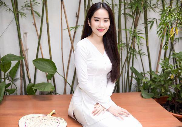 Nam Em chán style công chúa, diện đồ bình dân đi diễn, CĐM soi giá càng bất ngờ - 5