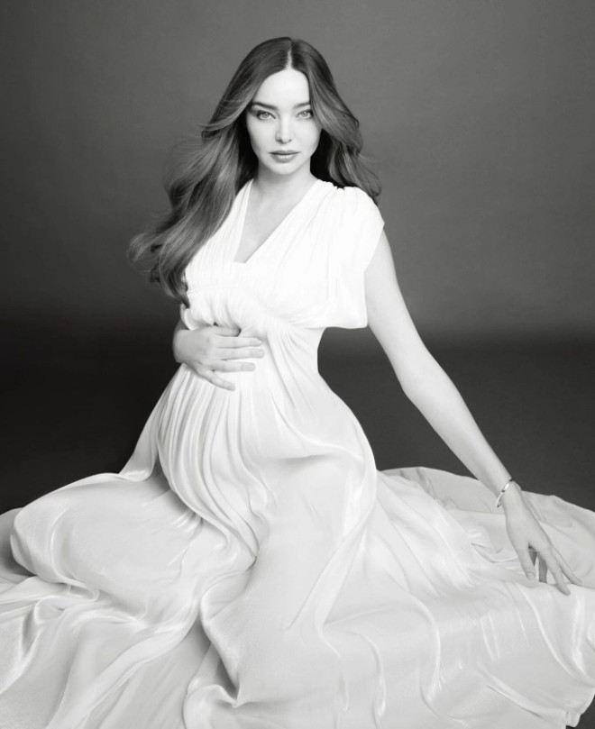 Nhan sắc của chân dài này trở thành đề tài bàn tán.