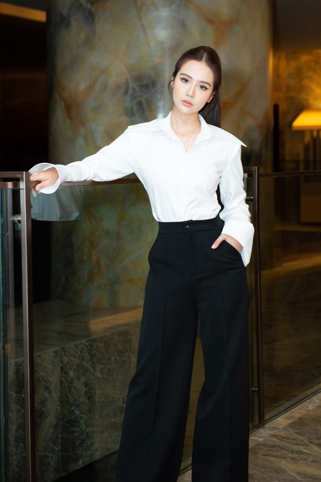 Nữ chính VTV bị phản ứng vì nhếch mép: Làm CEO, tự mua nhà sang sau ly hôn, quý tử rất khôi ngô - 2