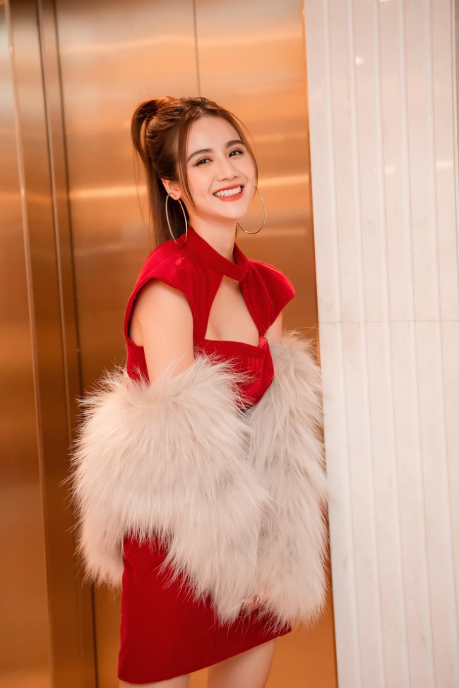 Nữ chính VTV bị phản ứng vì nhếch mép: Làm CEO, tự mua nhà sang sau ly hôn, quý tử rất khôi ngô - 15