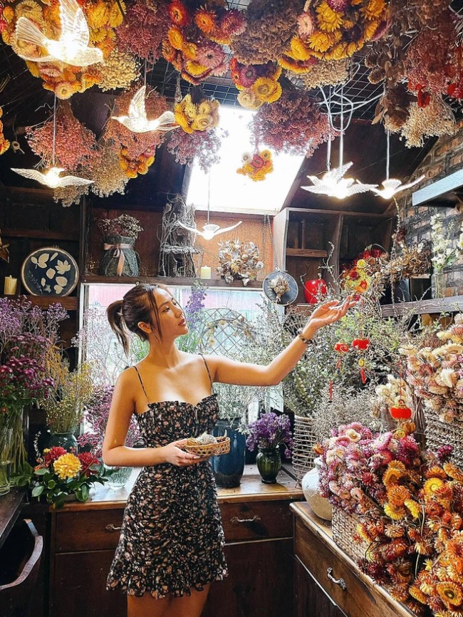 Nữ chính VTV bị phản ứng vì nhếch mép: Làm CEO, tự mua nhà sang sau ly hôn, quý tử rất khôi ngô - 12