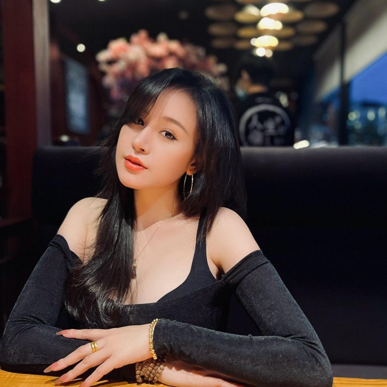 Không thể phủ nhận, cô gái xứ Nghệ ngày càng xinh đẹp và quyến rũ.