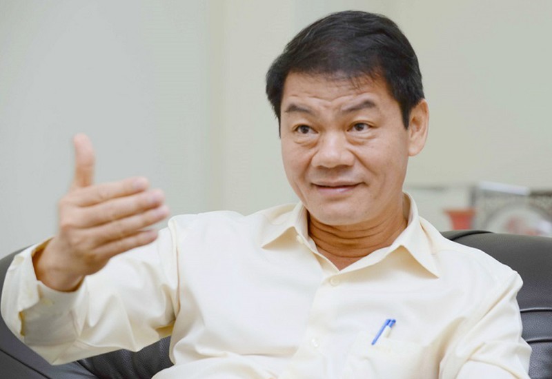 Ông Trần Bá Dương (SN 1960, quê Thừa Thiên – Huế) – Chủ tịch hội đồng quản trị công ty cổ phần lớn trong ngành ô tô Việt Nam, đồng thời là chủ tịch của một công ty bất động sản.
