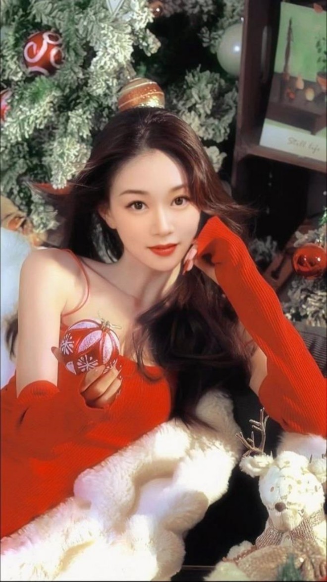 Ảnh của Dương Tư Kỳ bị chỉnh sửa quá kỹ.