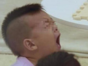 Làm mẹ - Con 5 tuổi đi học về mếu máo, vừa mở miệng khóc bố mẹ như phát điên khi thấy thứ trong miệng