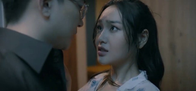 amp;#34;Tiểu tamamp;#34; VTV tung chiêu quyến rũ đàn ông: Trò giả vờ say vẫn chưa cao tay bằng hot girl mặc đồ ướt - 1