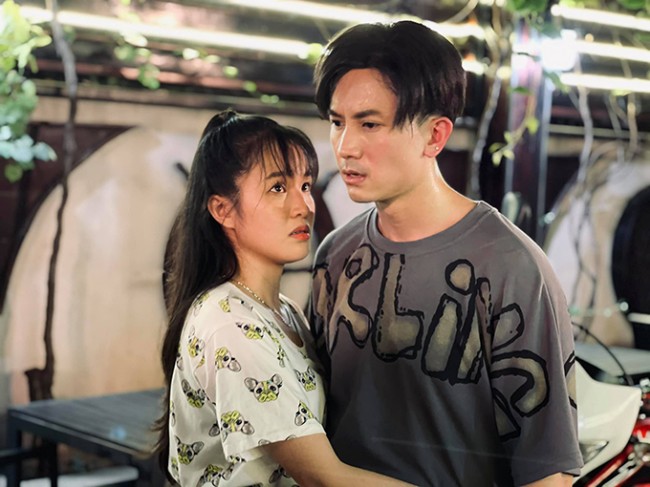 amp;#34;Tiểu tamamp;#34; VTV tung chiêu quyến rũ đàn ông: Trò giả vờ say vẫn chưa cao tay bằng hot girl mặc đồ ướt - 6