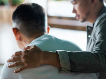 Đàn ông cơ thể có 2 thứ dày, 2 thứ đen chứng tỏ ung thư gõ cửa, tiếc là nhiều người biết quá muộn