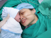 Bà bầu - Hai thập niên tìm con do suy buồng trứng ở tuổi 20